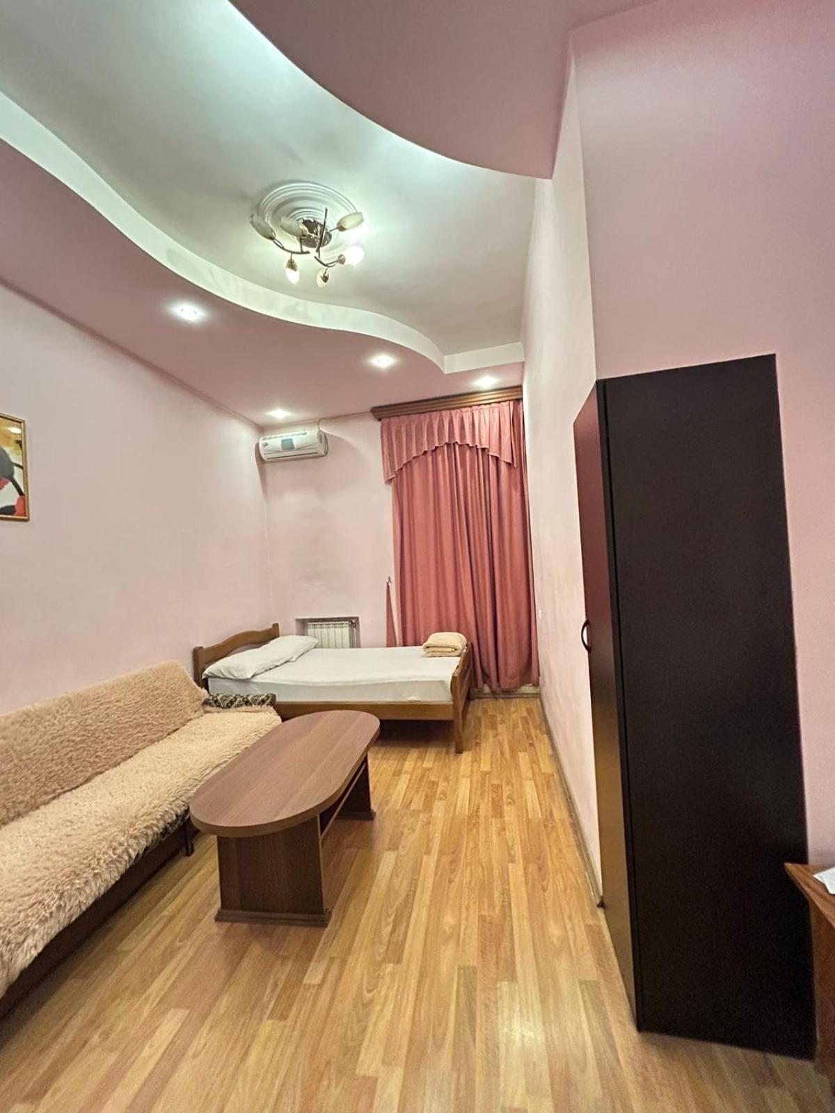 Manand Hotel Ереван Екстериор снимка