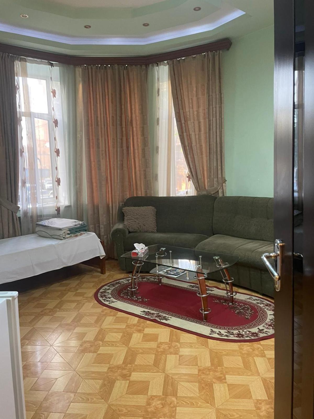 Manand Hotel Ереван Екстериор снимка