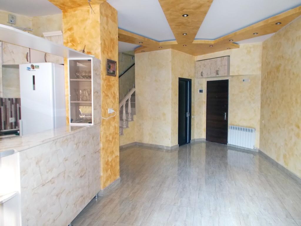 Manand Hotel Ереван Екстериор снимка